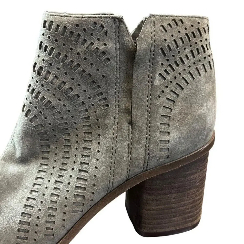 Vince Camuto good used